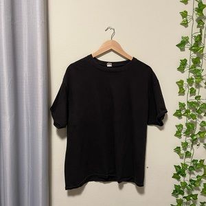 basic black t shirt